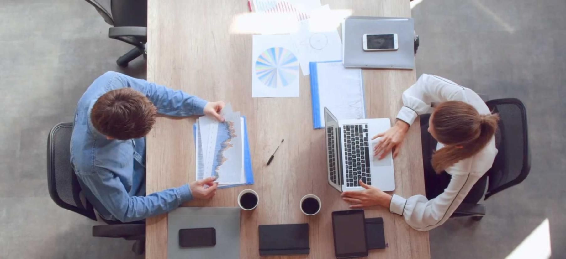 Formation en finances personnelles avec outils numériques modernes